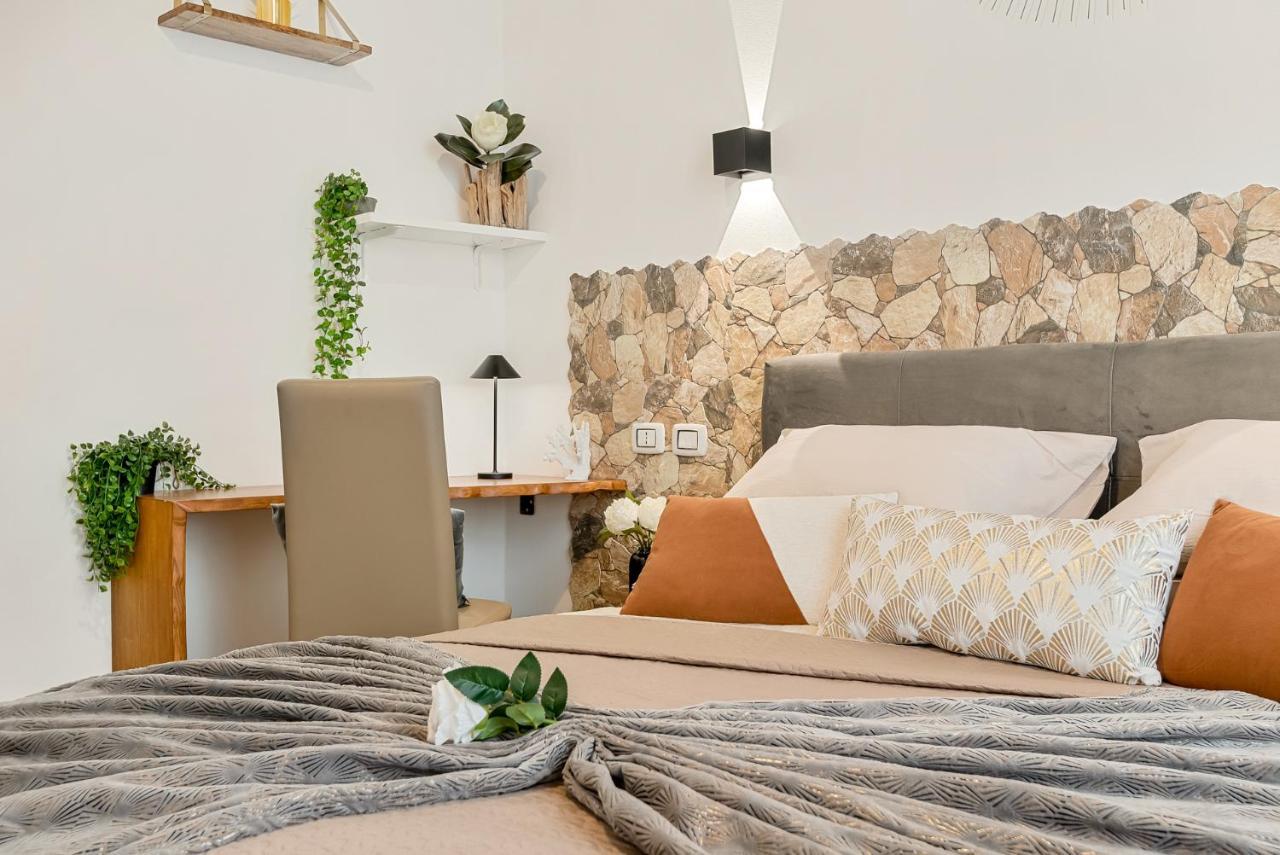 Alby Express Rooms Специя Екстериор снимка
